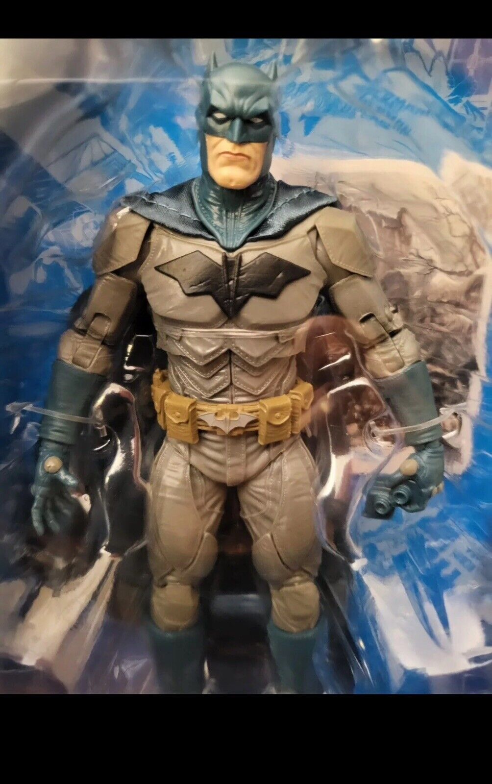 DC Multiverse Batman: Noel Batman 7” Action Figure Mcfarlane Platinum Edition