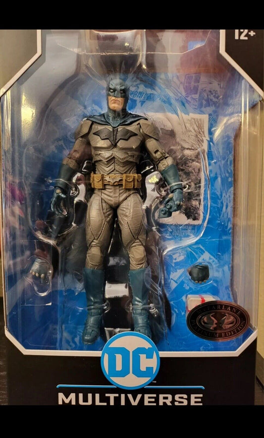 DC Multiverse Batman: Noel Batman 7” Action Figure Mcfarlane Platinum Edition