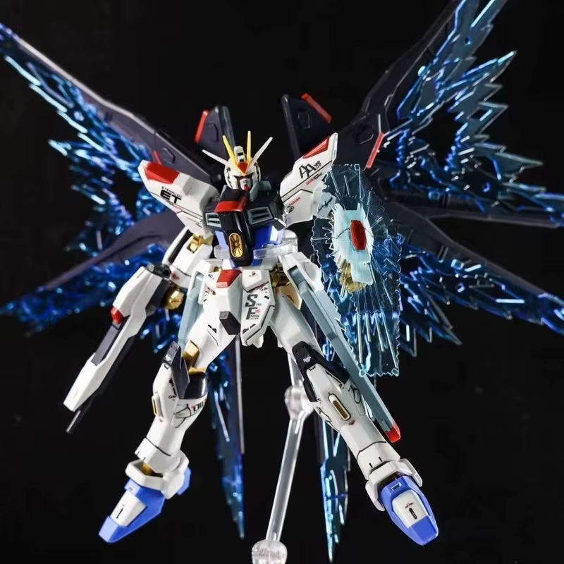 Strike Freedom HGUC HGCE 201 1/144 ZGMF-X20A with Light Wing Assemble the Model 