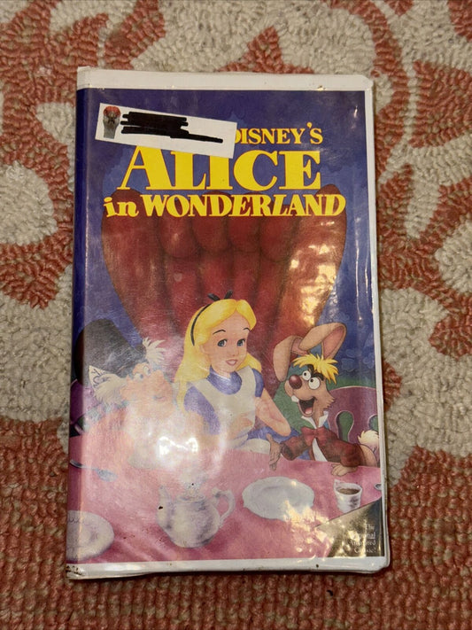 Alice in Wonderland (VHS Tape, 1997, Walt Disney) Black Diamond Classics