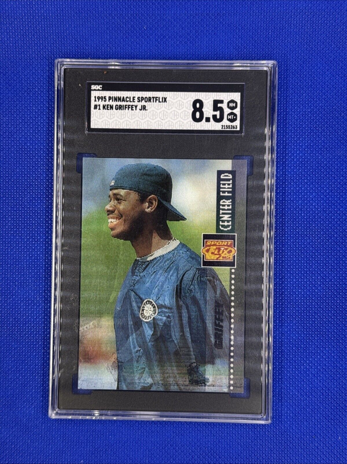 1995 Pinnacle Sportflix Ken Griffey Jr #1 SGC 8.5
