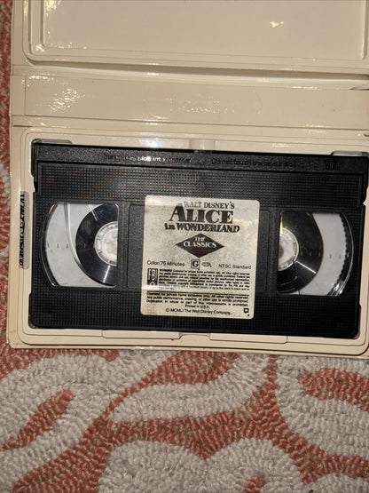 Alice in Wonderland (VHS Tape, 1997, Walt Disney) Black Diamond Classics