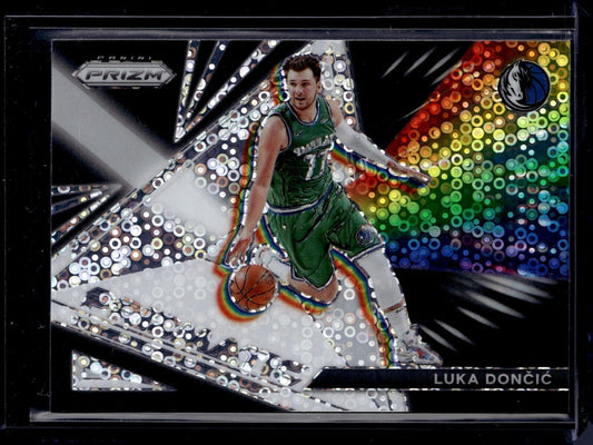 2021-22 Panini Prizm Prizmatic Fast Break #27 Luka Doncic