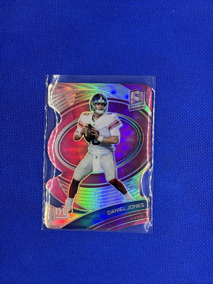 2021 Panini Spectra Daniel Jones Prizm 10/20 #73 Pink Die-cut New York Giants