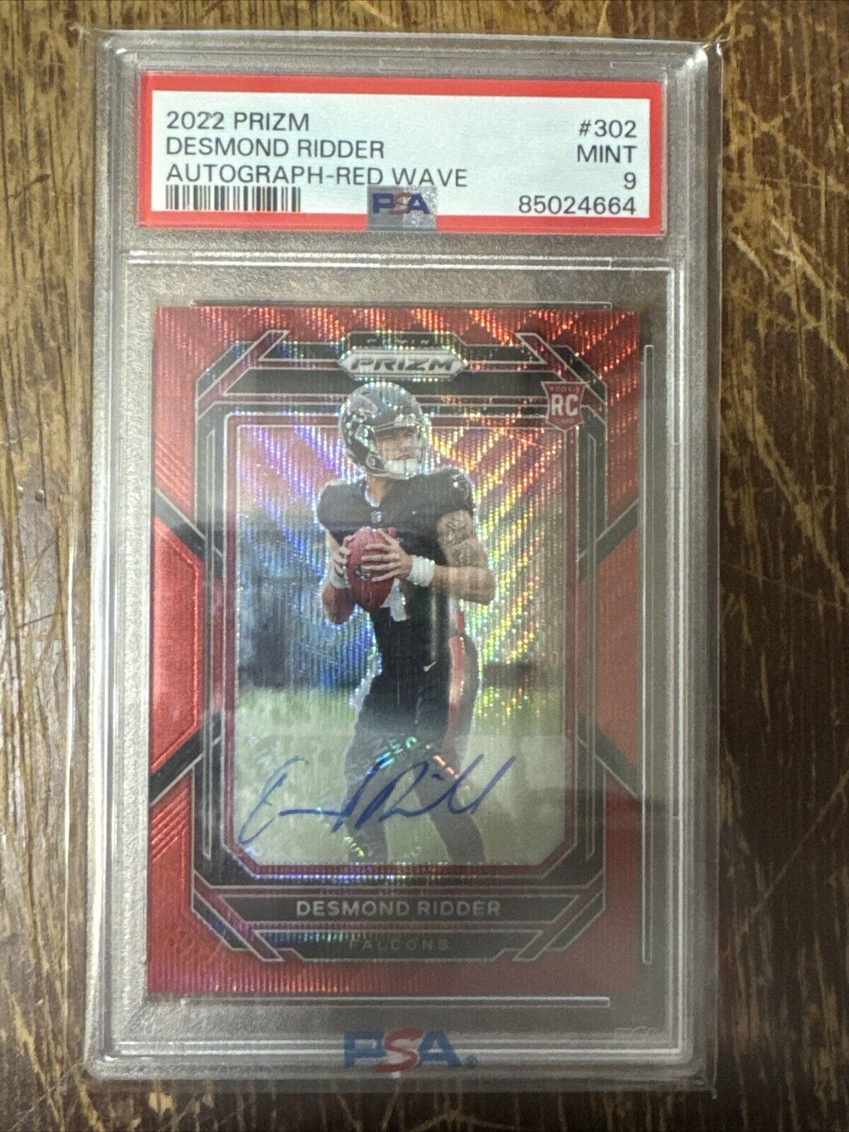 Desmond Ridder RC 2022 Prizm Red Wave Auto /149 PSA 9 Falcons #302